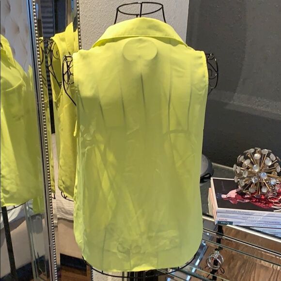 Forever 21 Neon yellow tie sleeveless blouse size S - Picture 5 of 5